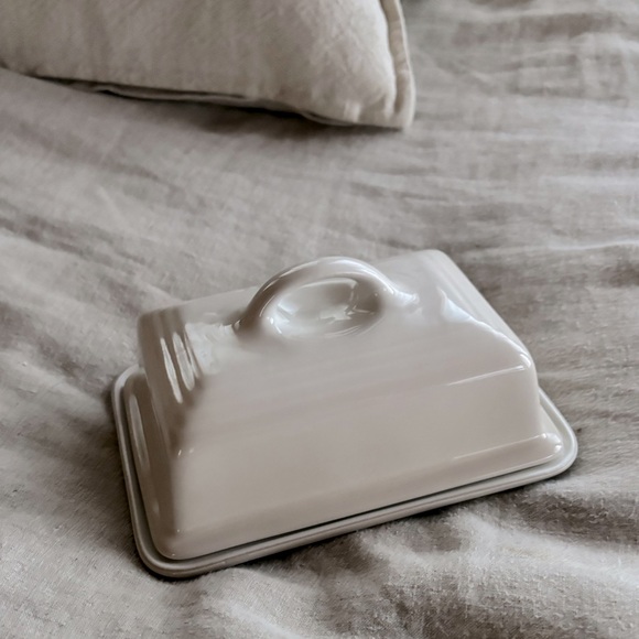 Le Creuset Stoneware Butter Dish - Picture 5 of 5